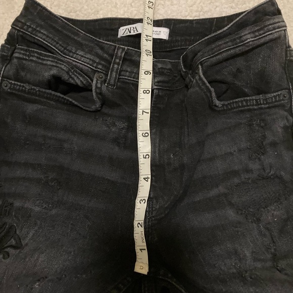 - ZARA black distressed hi rise jeans with embroidered design - Picture 5 of 7
